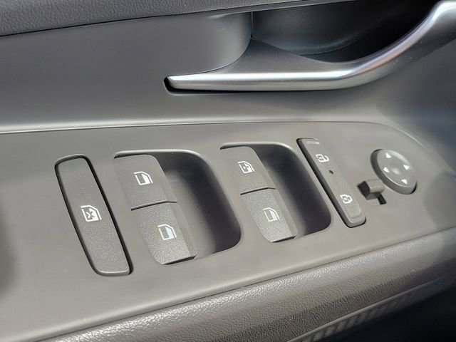 Certified 2025 Hyundai Elantra SEL image 16