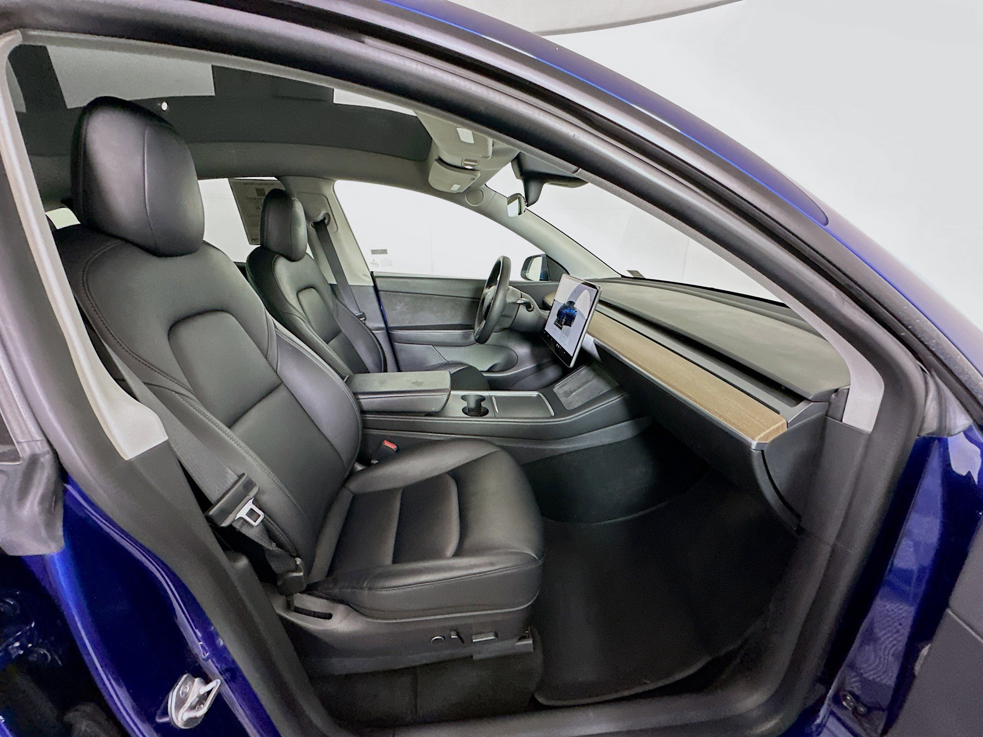 Used 2022 Tesla Model Y Long Range image 33