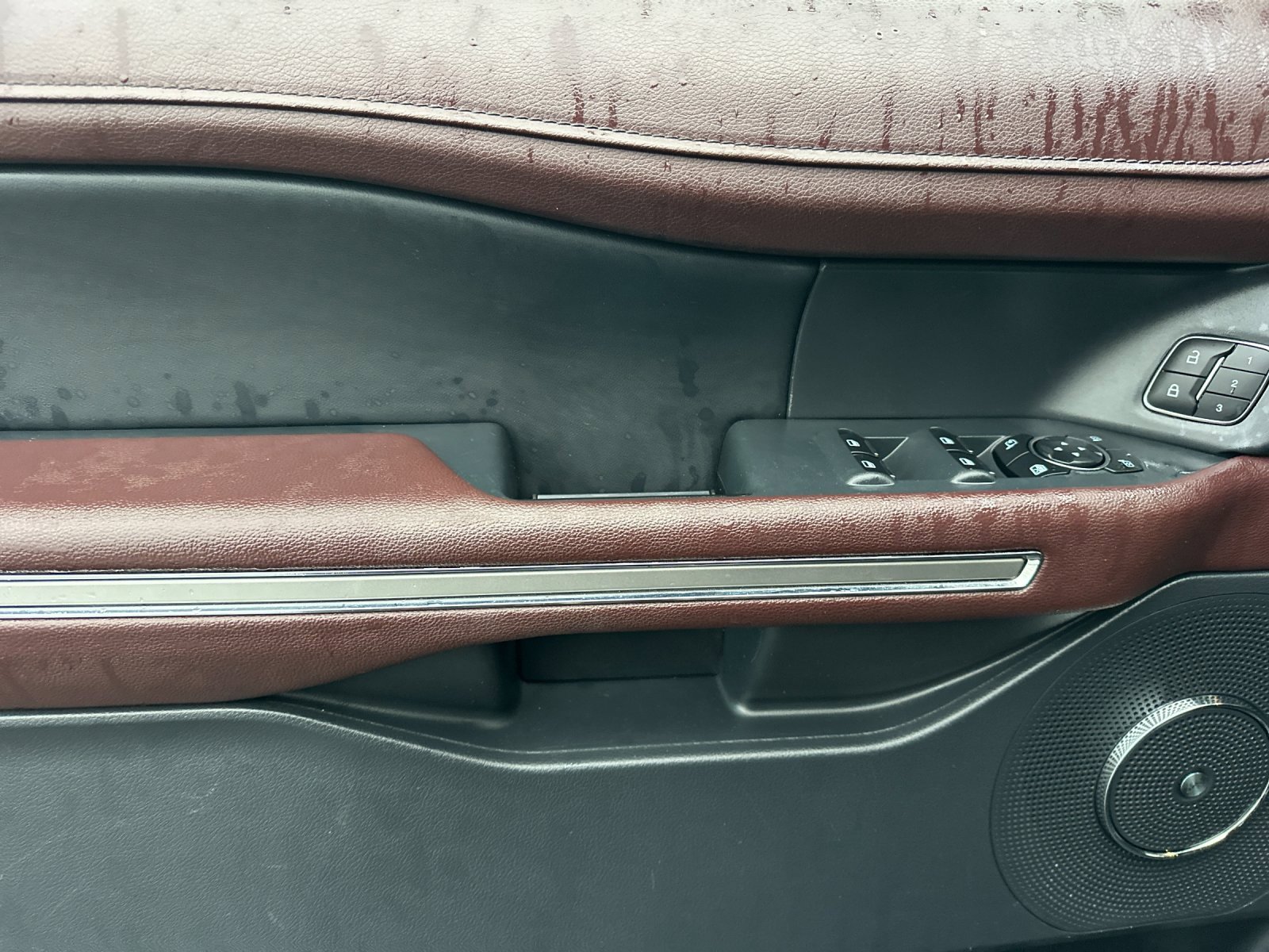 Used 2024 Ford Expedition Max Limited image 11