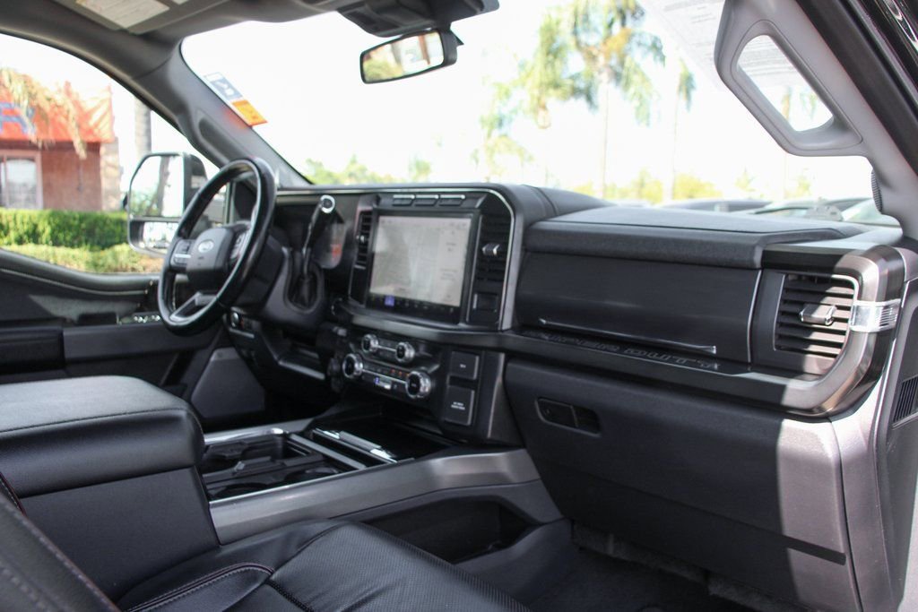 Used 2023 Ford F250 Lariat w/ Black Appearance Package AWD/4WD image 39