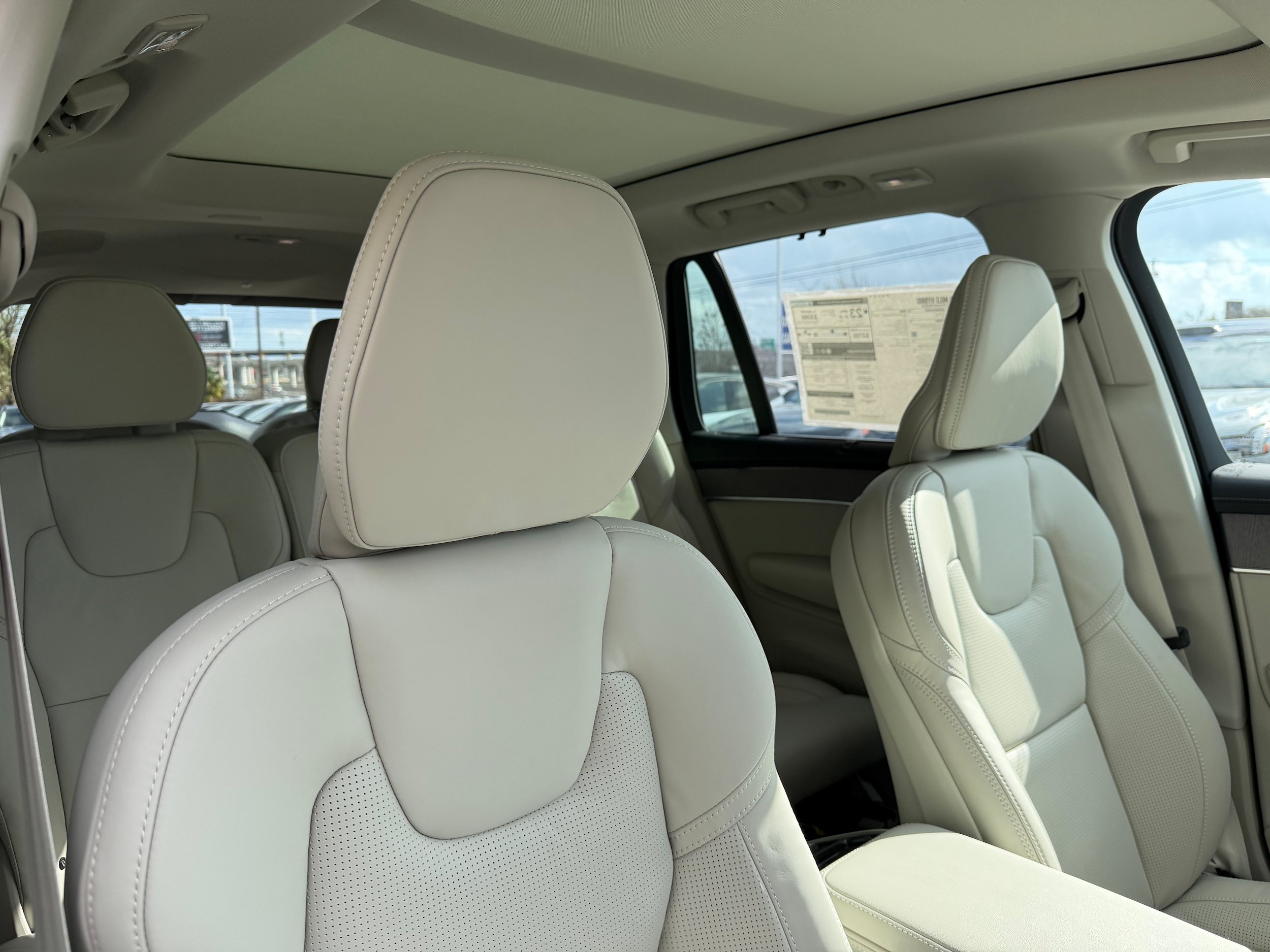 New 2026 Volvo XC90 B6 Ultra w/ Protection Package AWD/4WD image 9