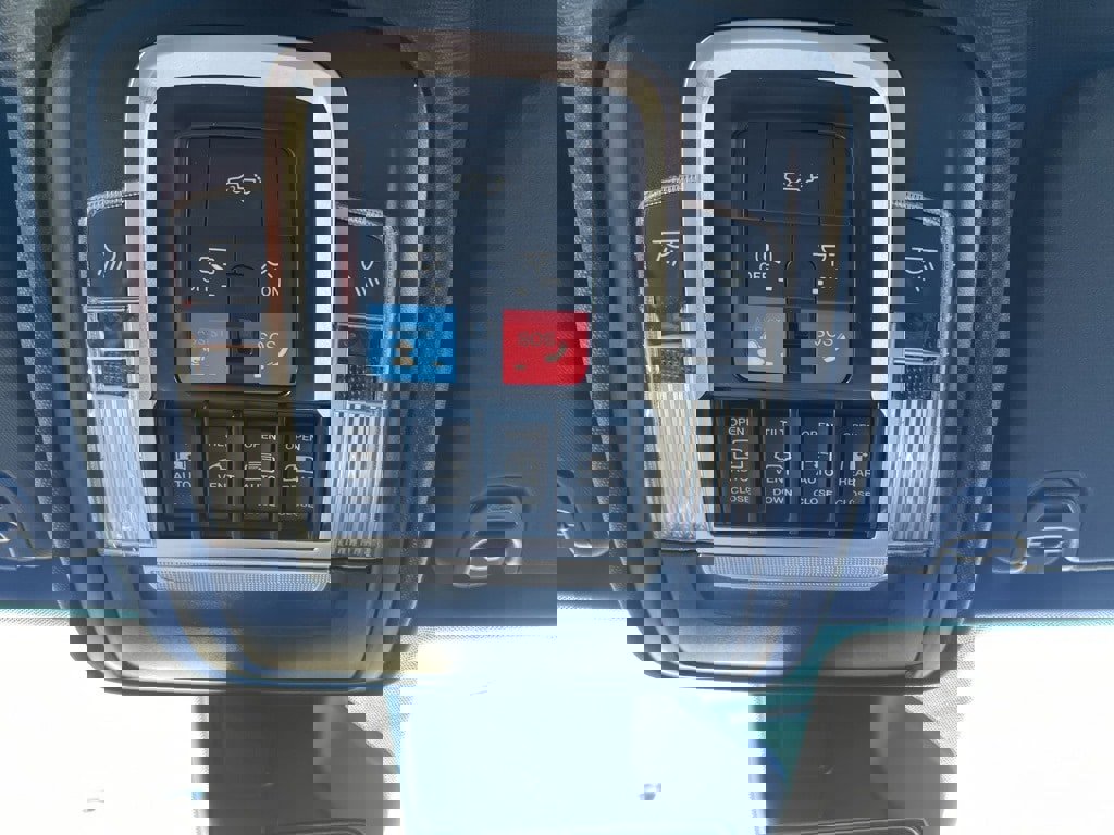 New 2026 RAM 1500 4x4 Crew Cab image 33