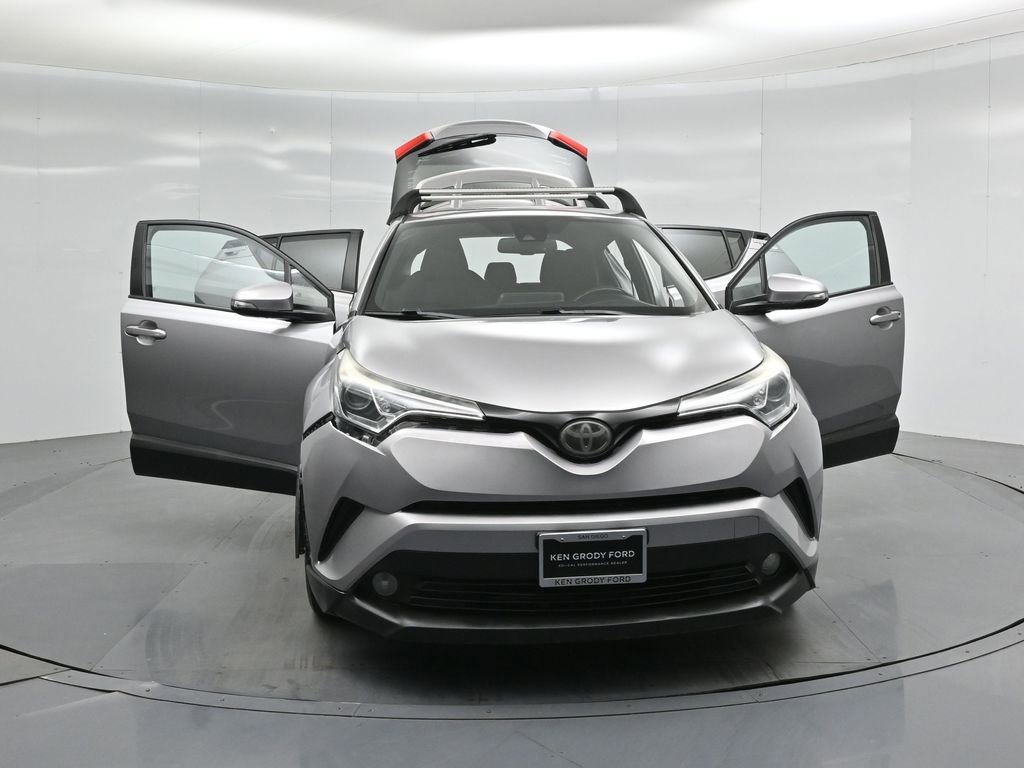 Used 2018 Toyota C-HR XLE image 26