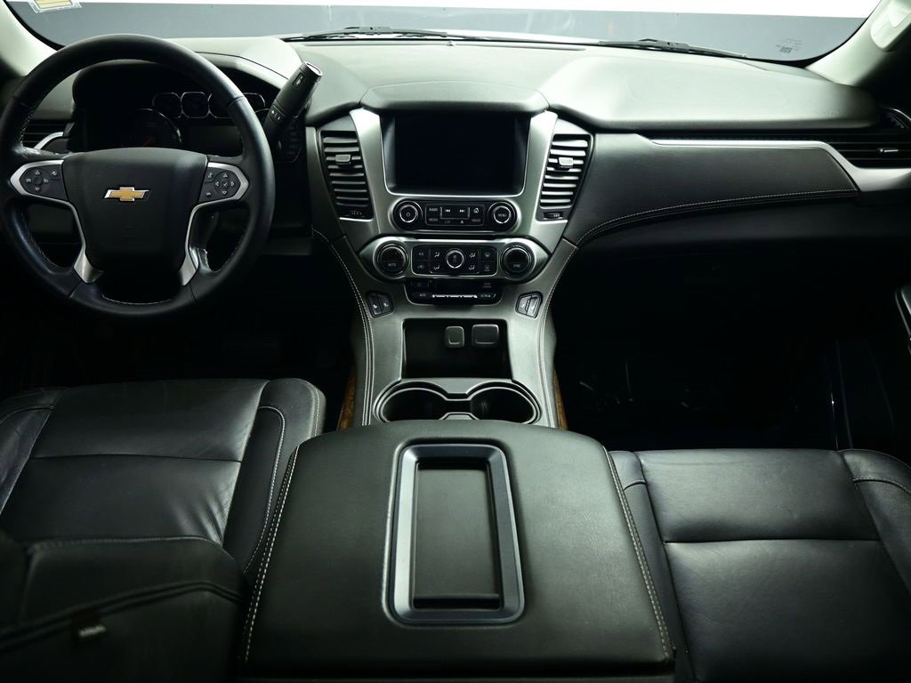 Used 2020 Chevrolet Suburban LT image 4