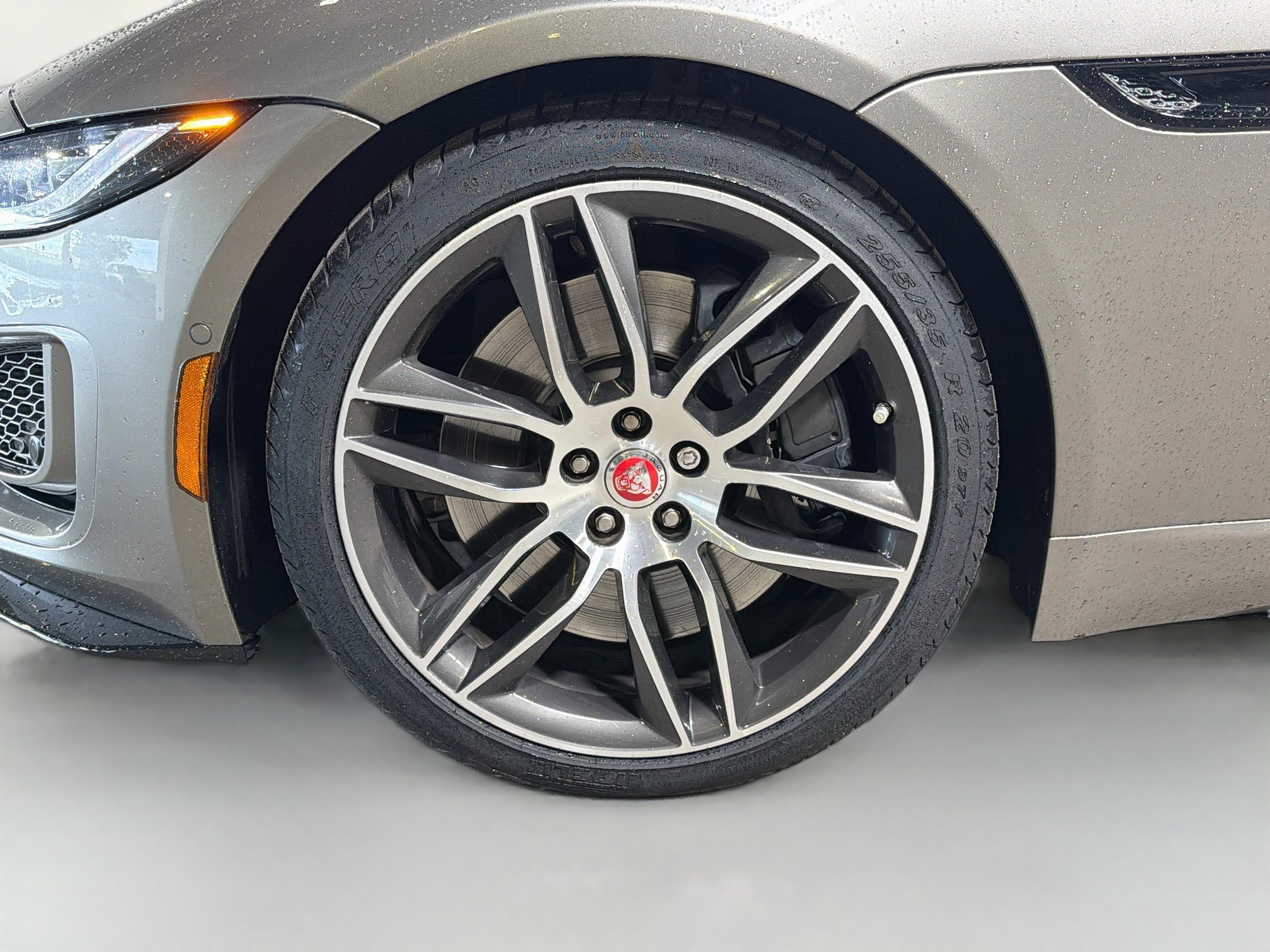 Used 2023 Jaguar F-TYPE R-Dynamic AWD/4WD image 39