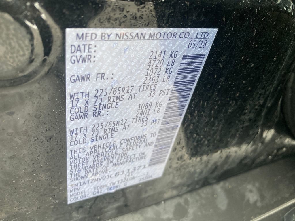 Used 2018 Nissan Rogue SV w/ Premium Package image 39