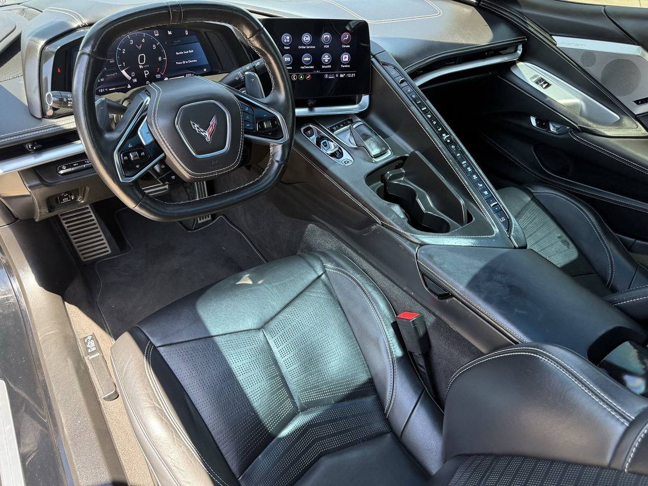 Used 2022 Chevrolet Corvette Stingray Premium Cpe w/ Z51 Performance Package RWD image 9