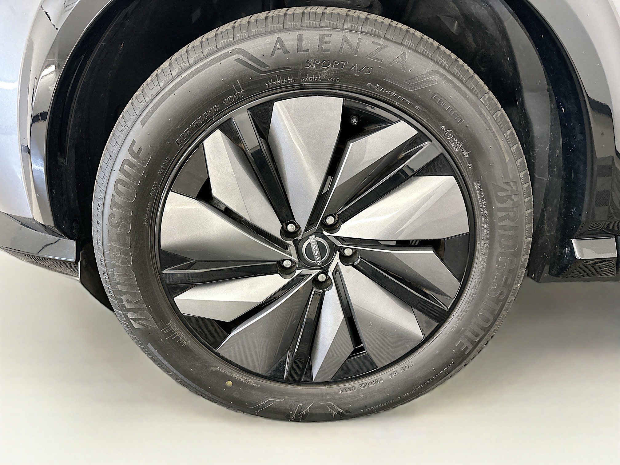 Used 2024 Nissan Ariya AWD image 35