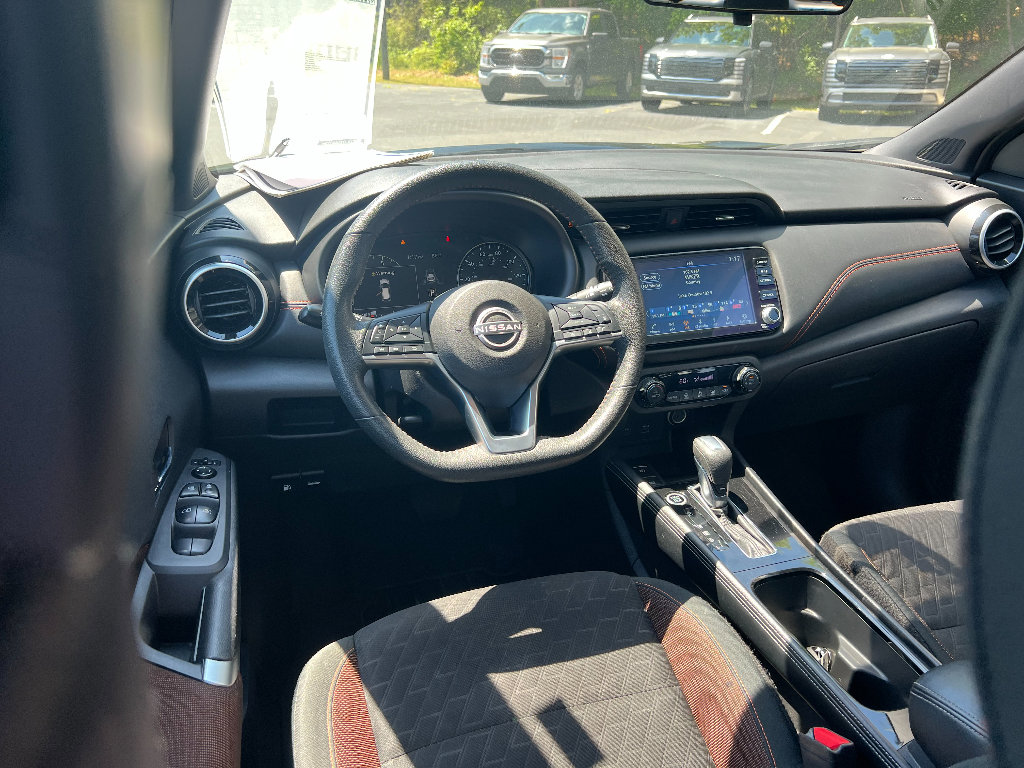 Used 2024 Nissan Kicks SR image 19