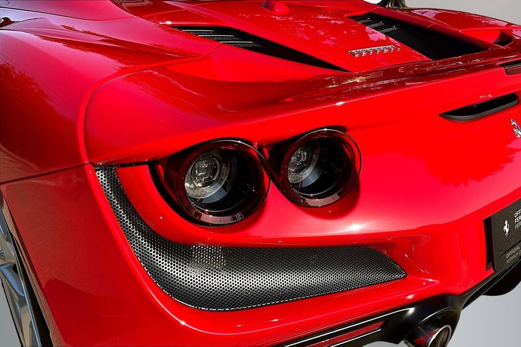 Used 2022 Ferrari F8 Tributo RWD image 20