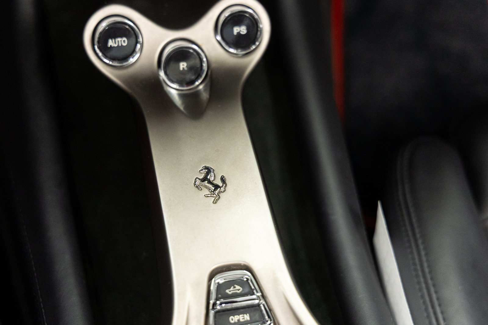 Used 2011 Ferrari California RWD image 71