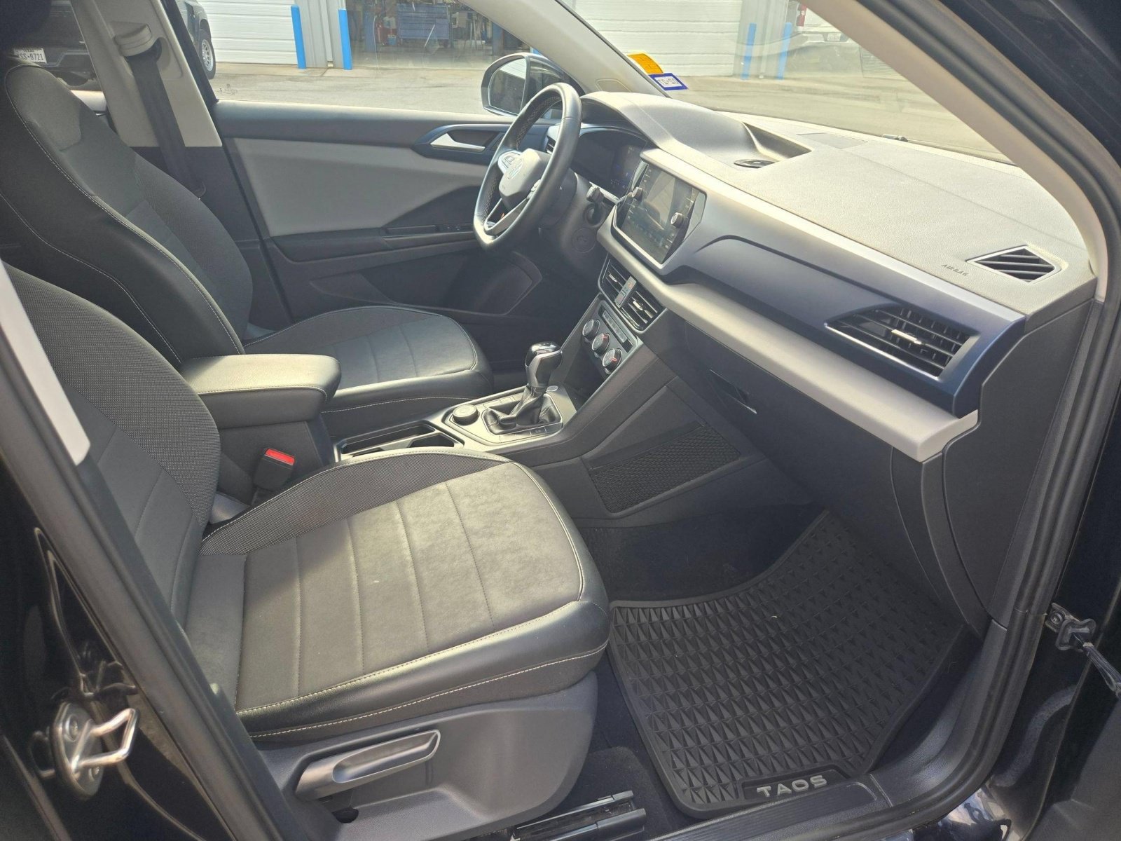Used 2022 Volkswagen Taos SE AWD/4WD image 24