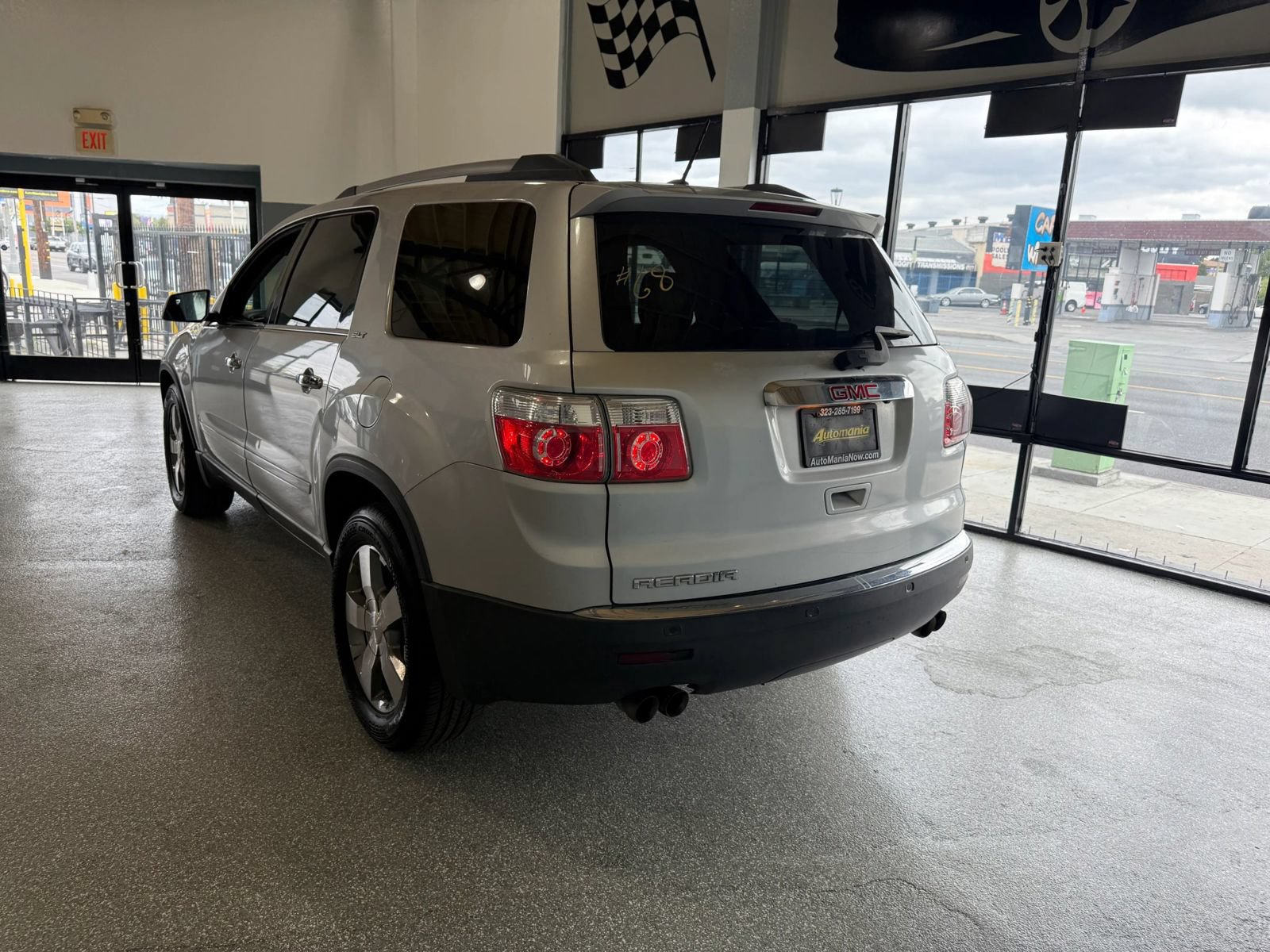Used 2012 GMC Acadia SLT FWD image 5