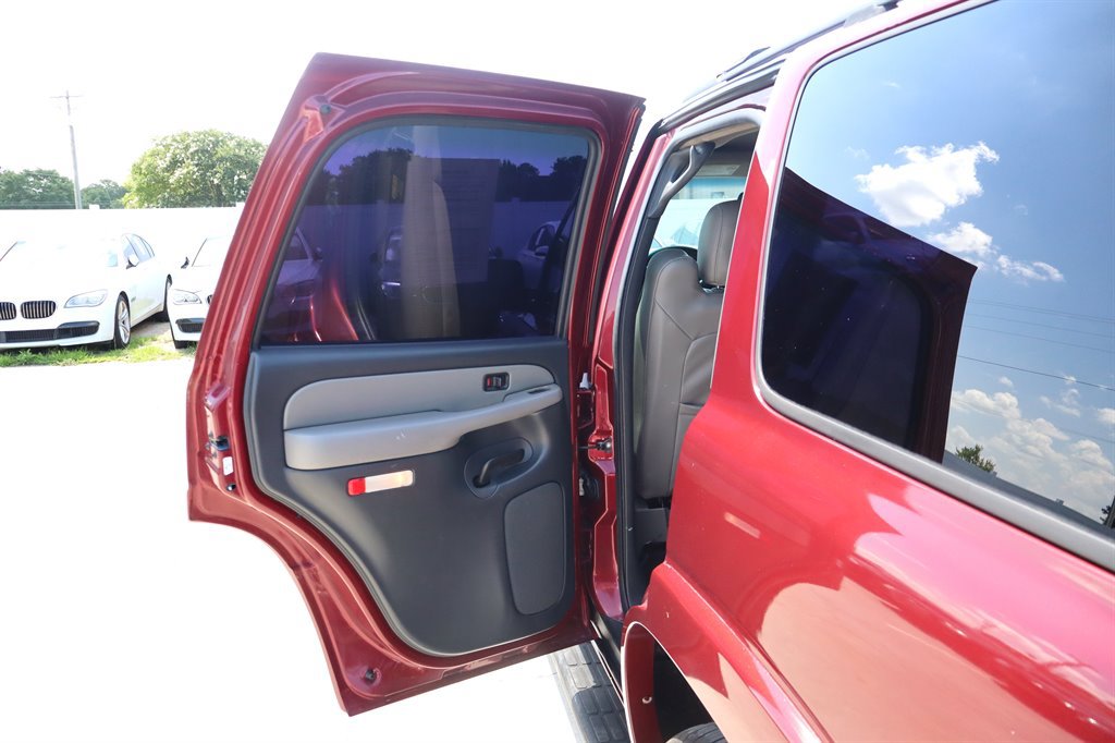 Used 2002 Chevrolet Tahoe LS w/ Traction Pkg RWD image 37