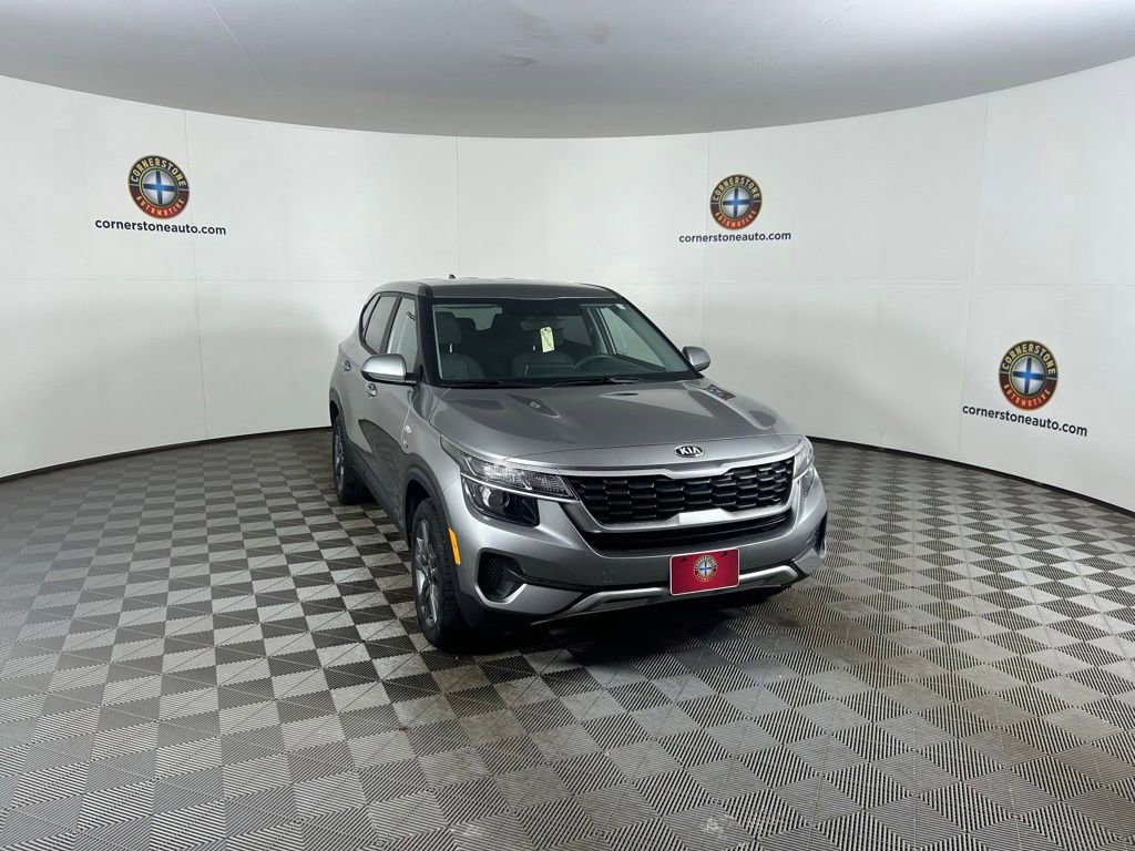 Used 2021 Kia Seltos LX AWD/4WD image 16