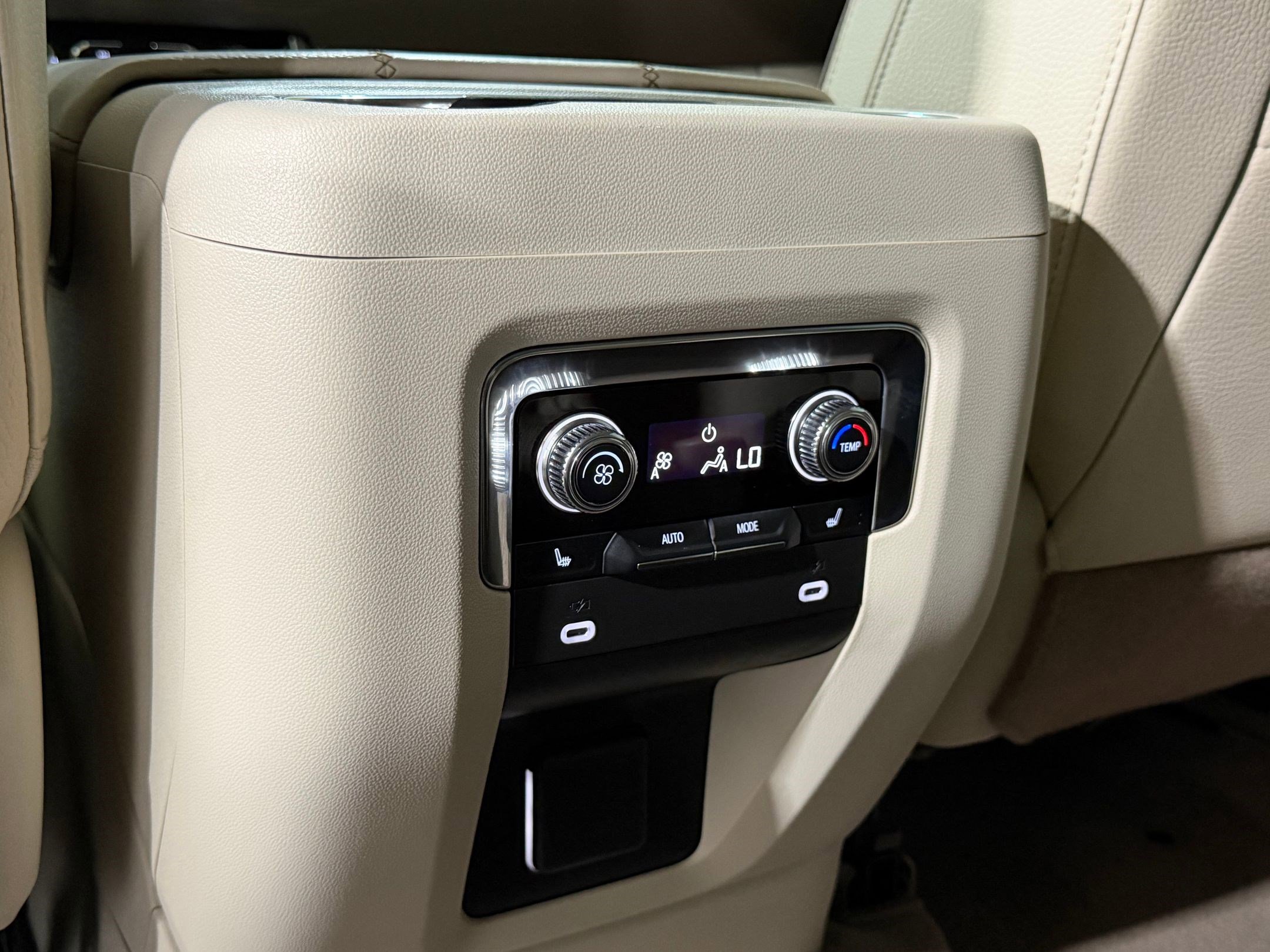 Used 2023 GMC Yukon Denali AWD/4WD image 39