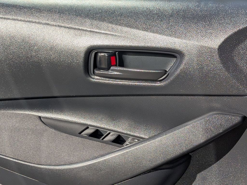 Used 2025 Toyota Corolla LE image 14
