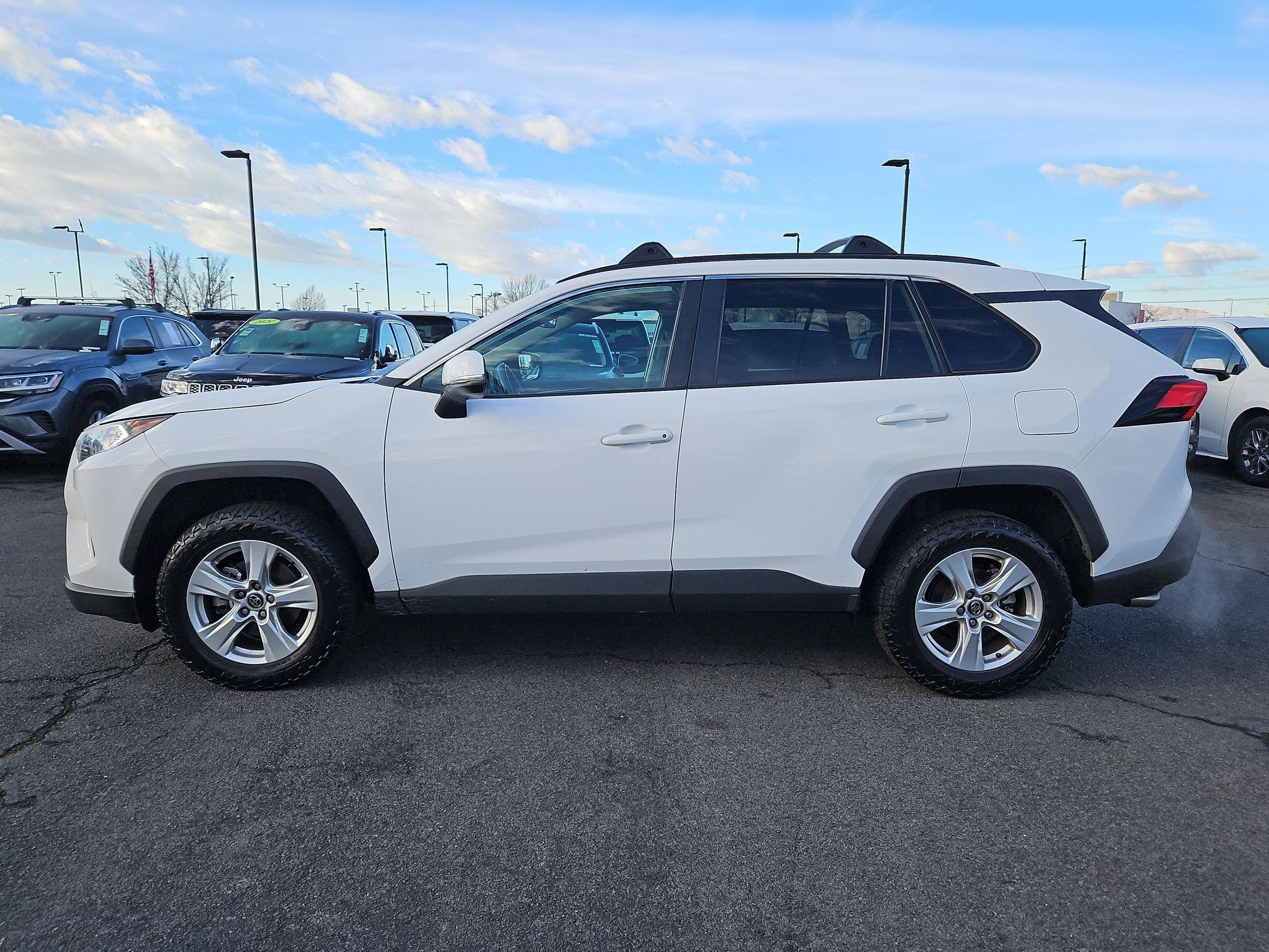 Used 2020 Toyota RAV4 XLE image 9