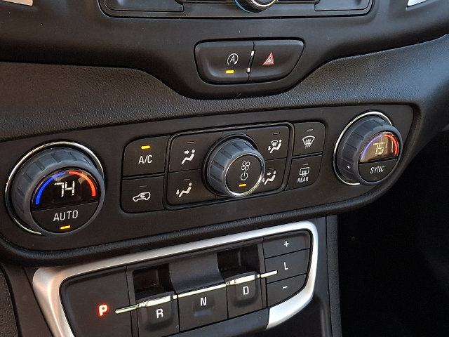 Used 2023 GMC Terrain SLE w/ Driver Convenience Package FWD image 15