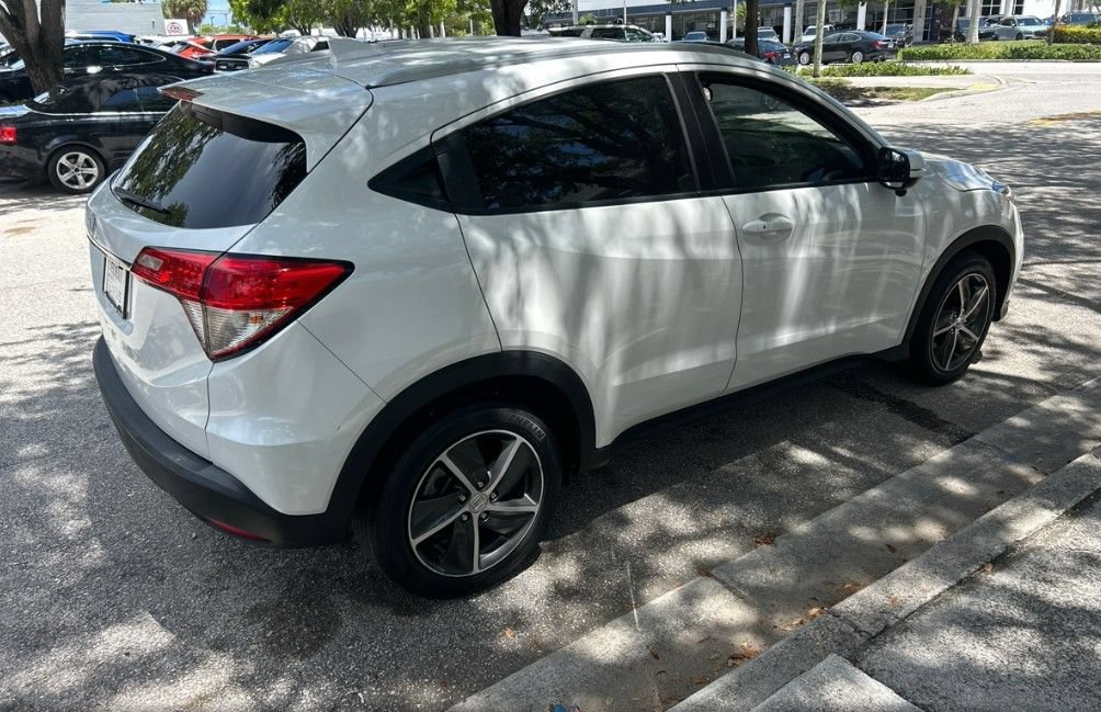 Used 2021 Honda HR-V EX image 4
