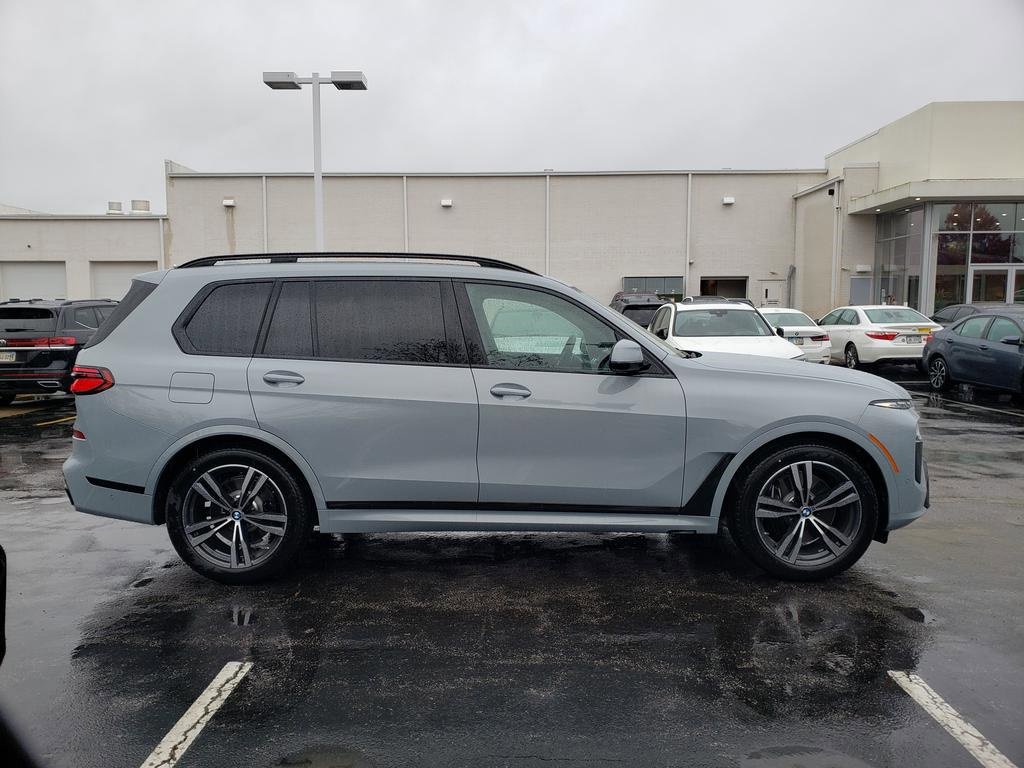 New 2026 BMW X7 xDrive40i w/ M Sport Package image 3