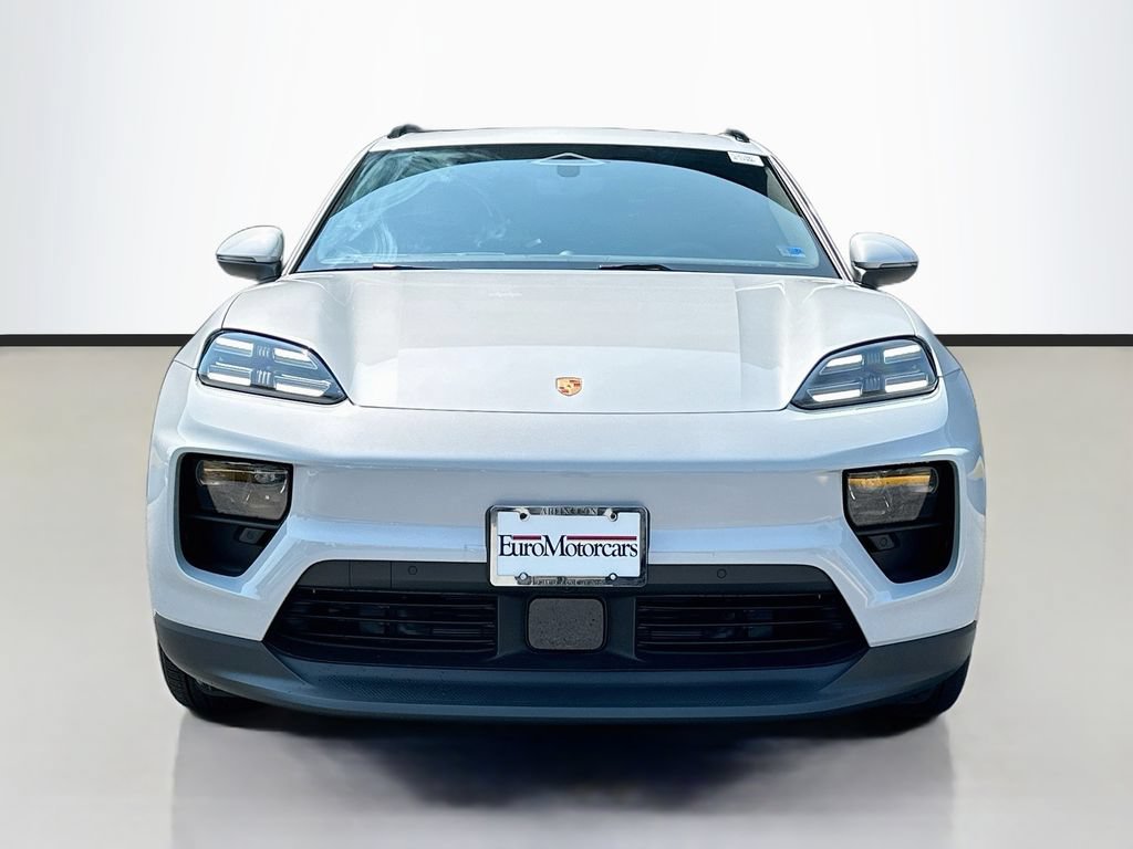 New 2026 Porsche Macan 4 Electric AWD/4WD image 6