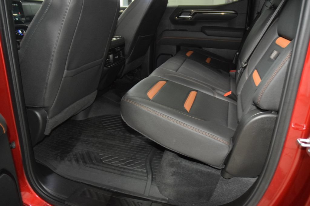 Used 2025 GMC Sierra 1500 AT4 w/ AT4 Premium Package AWD/4WD image 42