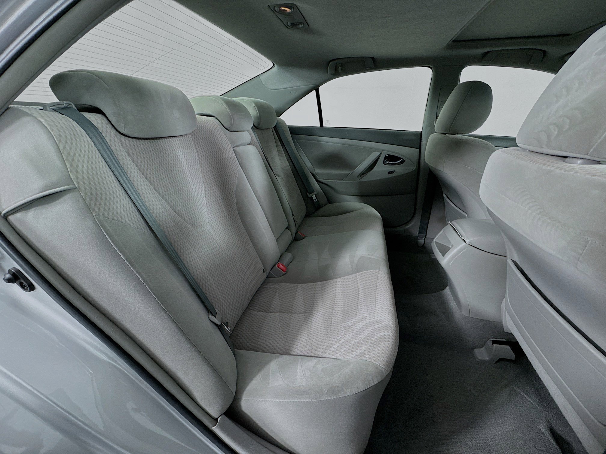 Used 2011 Toyota Camry LE w/ LE Extra-Value Pkg image 24