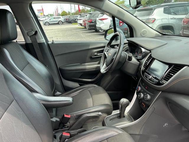 Used 2017 Chevrolet Trax LT w/ LT Convenience Package image 31