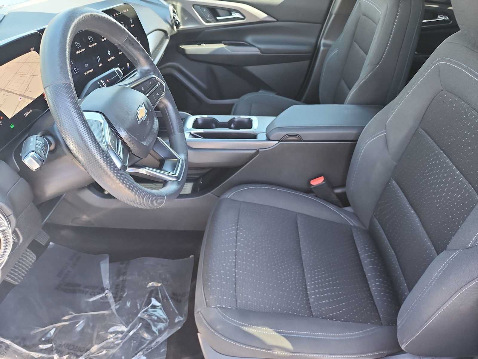 Used 2025 Chevrolet Equinox EV LT FWD image 19