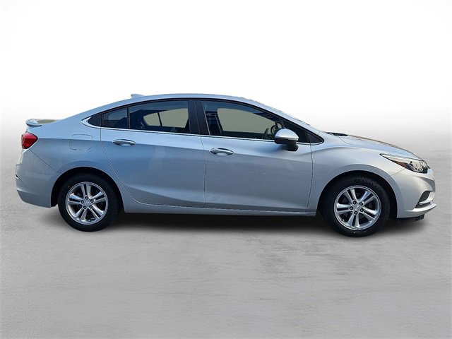 Used 2018 Chevrolet Cruze LT w/ Convenience Package image 7