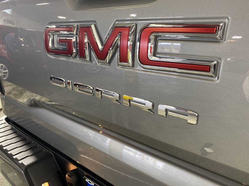 Used 2025 GMC Sierra 1500 Elevation image 31