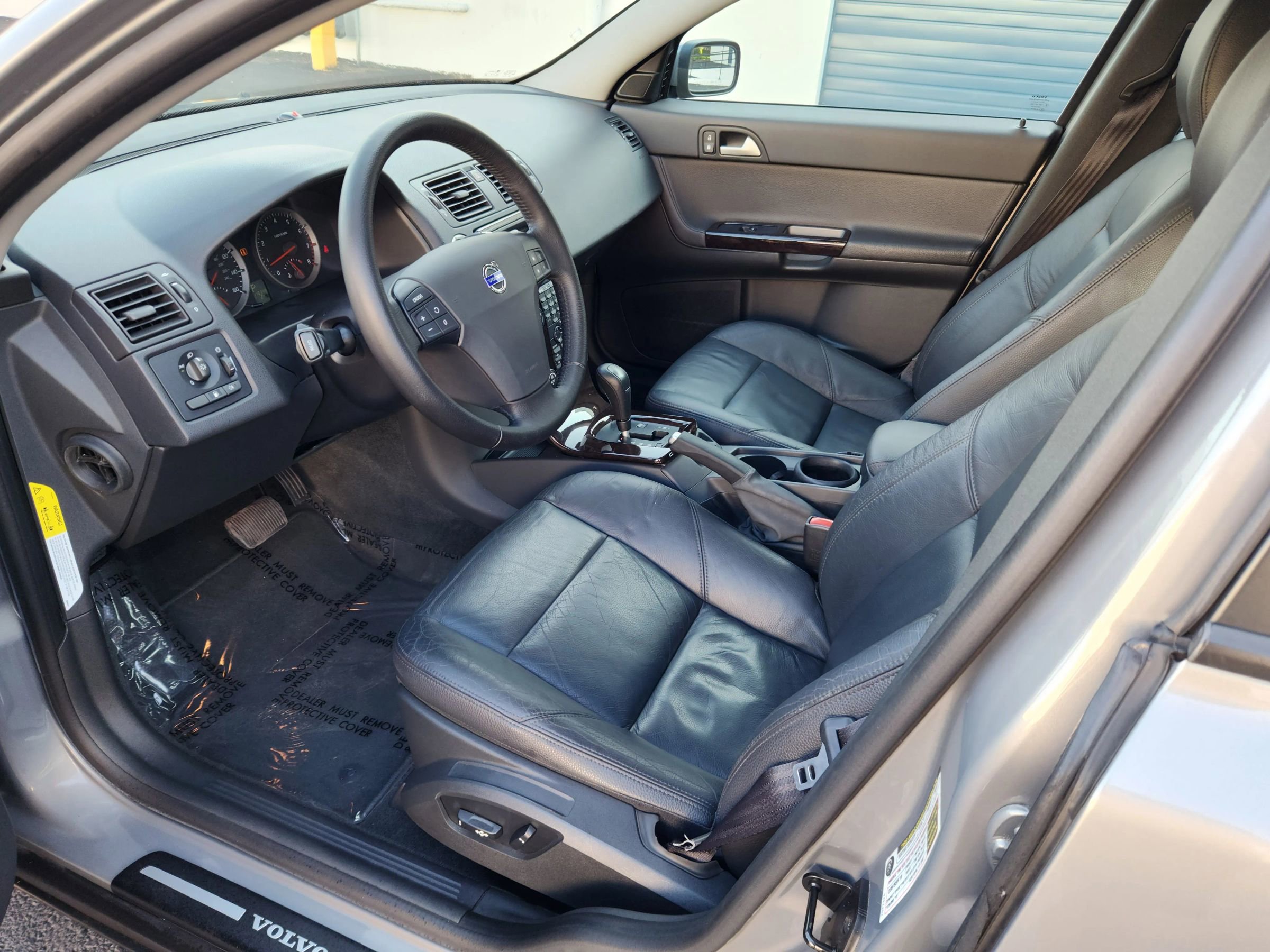 Used 2005 Volvo S40 2.4i image 6