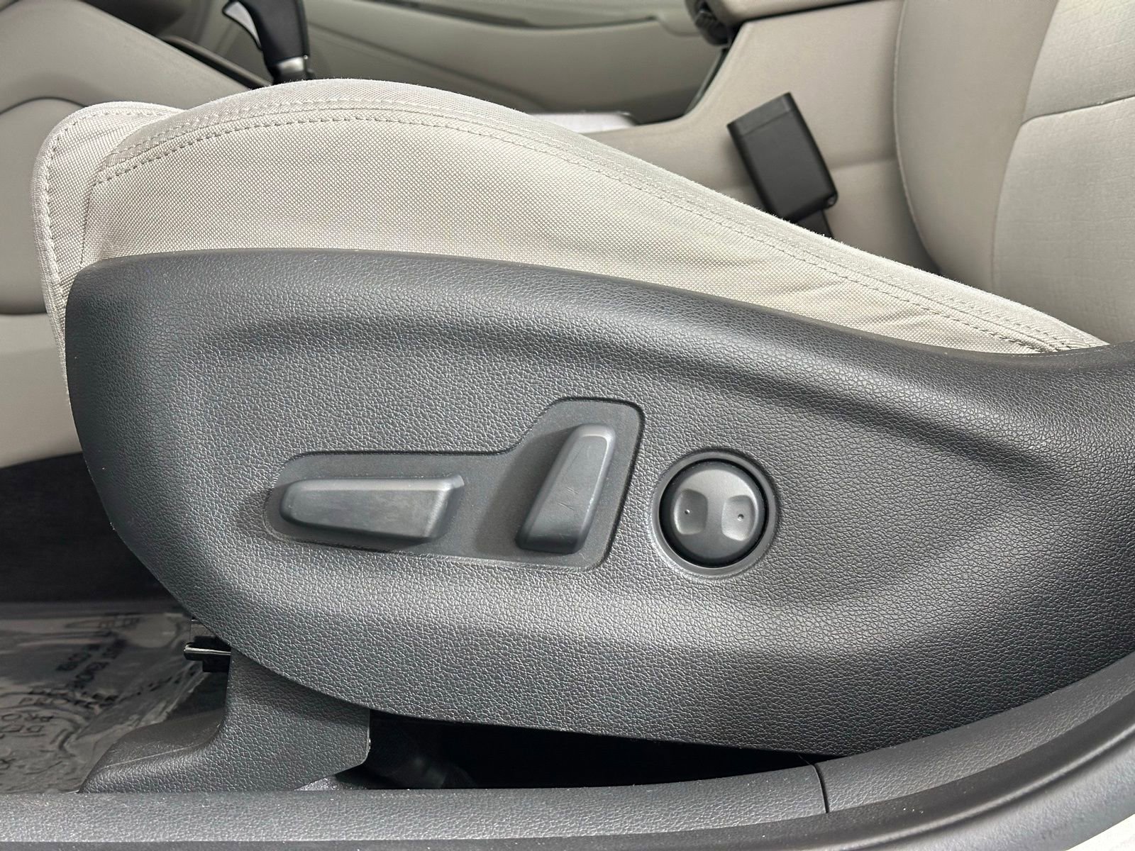 Used 2016 Hyundai Tucson SE w/ Option Group 02 AWD/4WD image 7