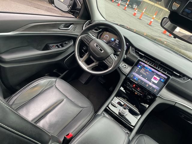 Used 2022 Jeep Grand Cherokee L Limited image 25