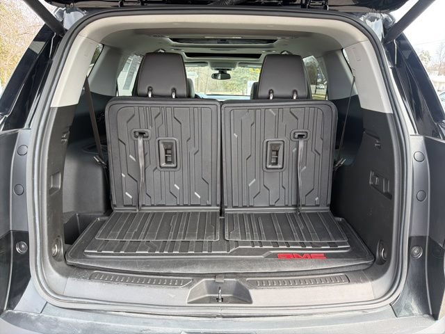 Used 2023 GMC Acadia SLT w/ Elevation Edition FWD image 17