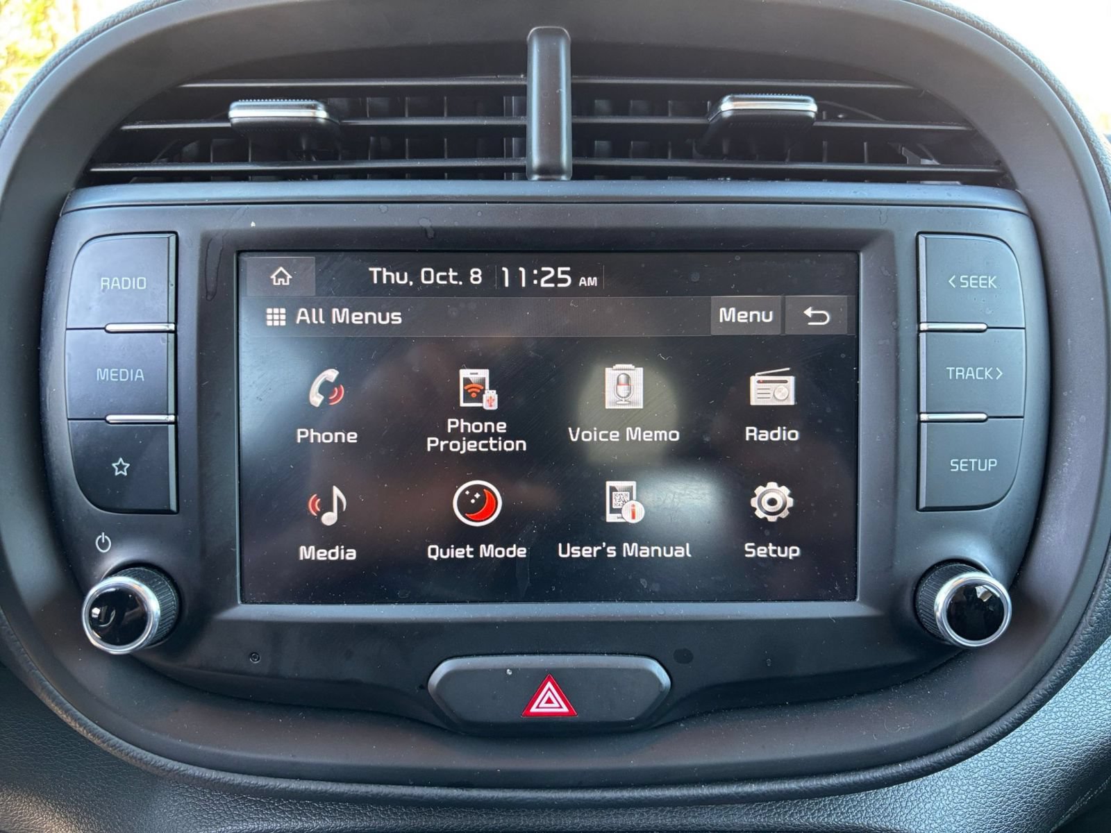 Used 2025 Kia Soul LX w/ LX Technology Package FWD image 19