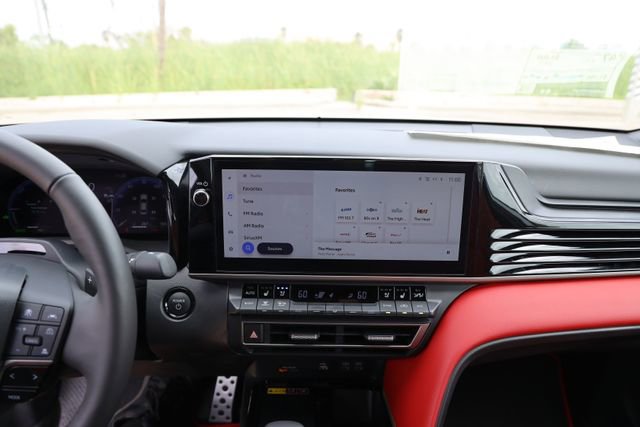 New 2025 Toyota Camry XSE FWD image 18