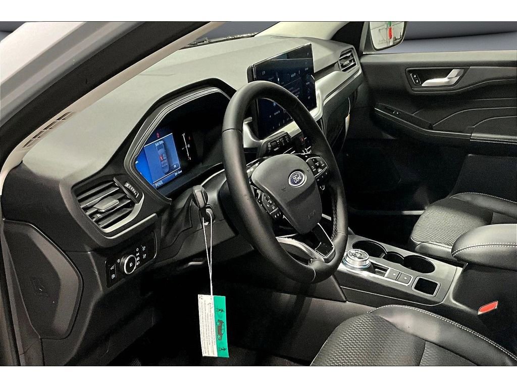New 2026 Ford Escape SE image 30