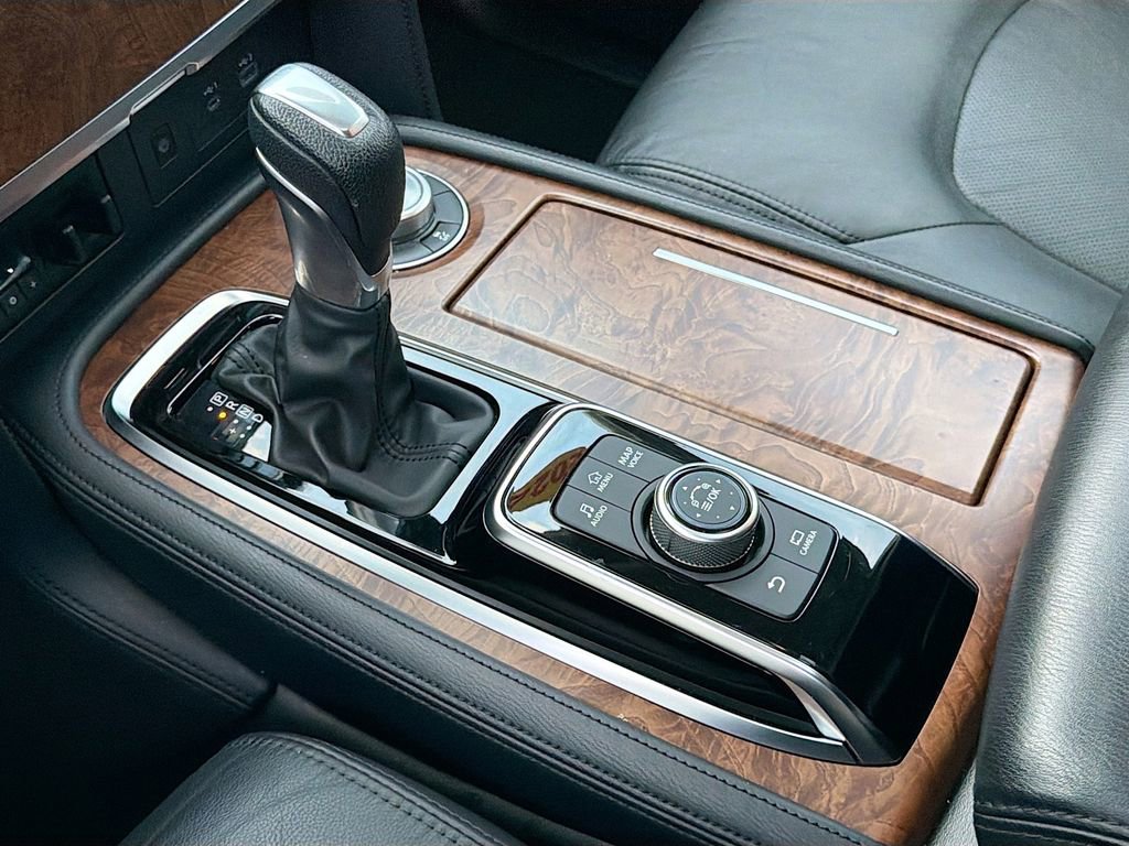 Used 2024 Nissan Armada SL image 30