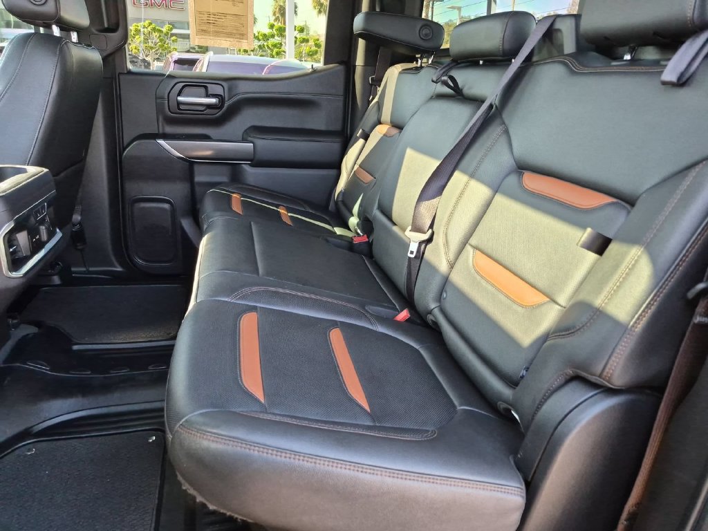 Used 2021 GMC Sierra 1500 AT4 w/ AT4 Value Package AWD/4WD image 18