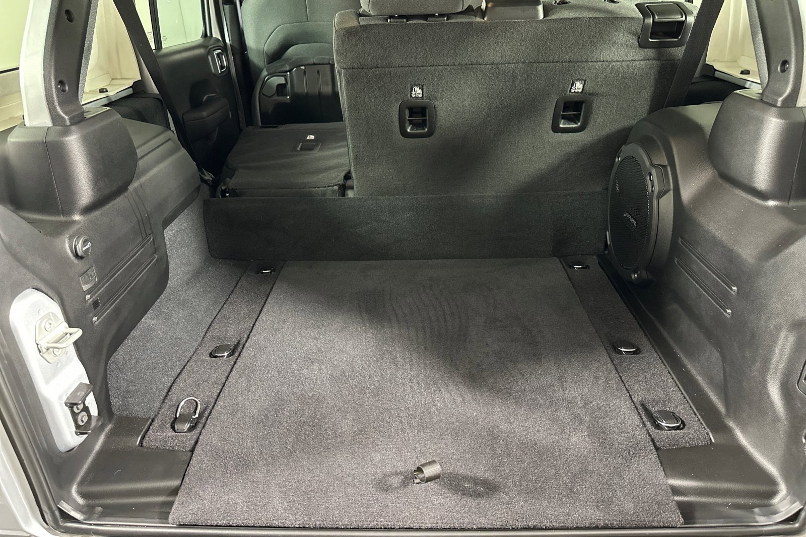 Used 2024 Jeep Wrangler Unlimited w/ Convenience Group image 14