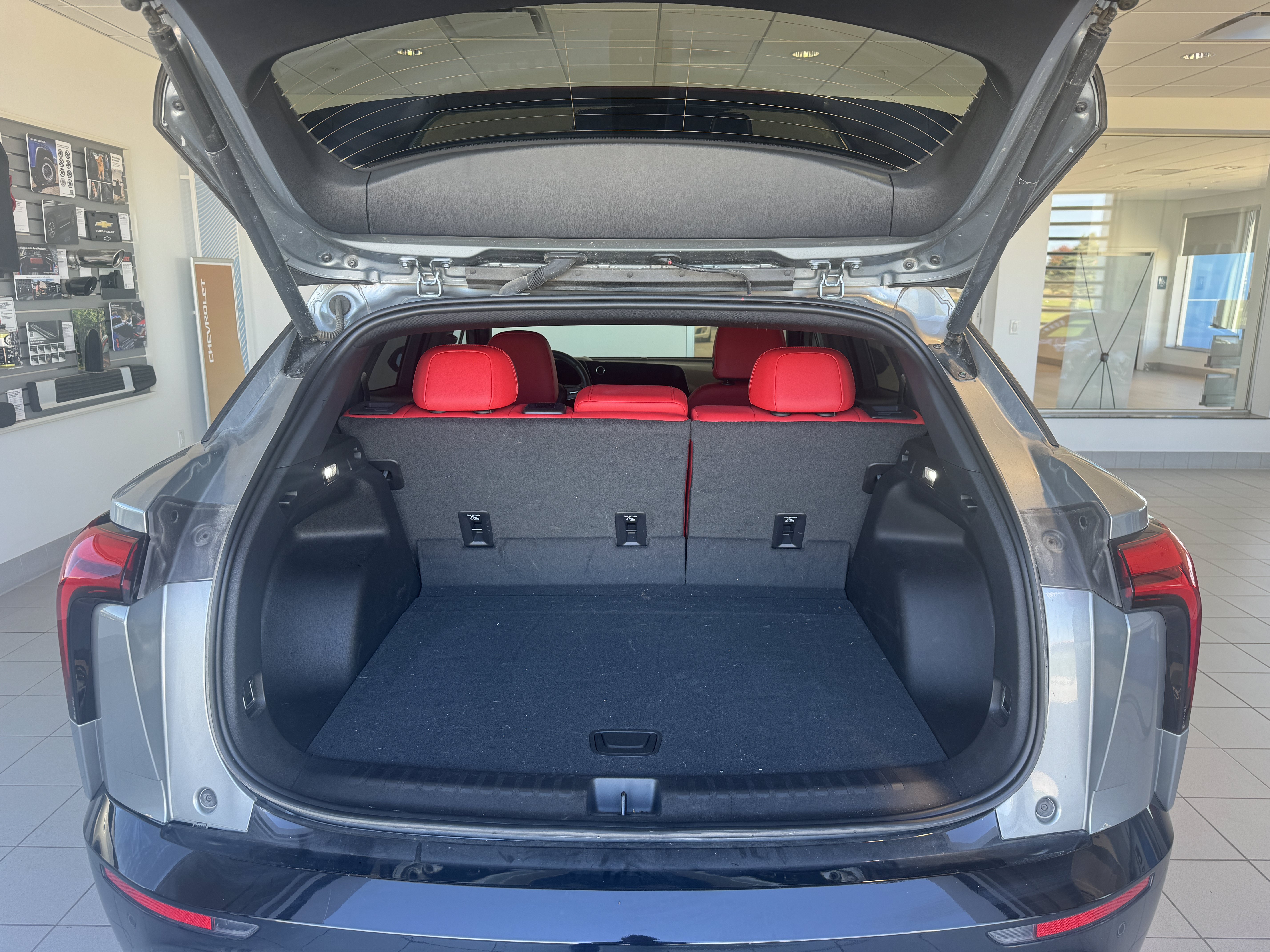 Used 2024 Chevrolet Blazer EV RS RWD image 9