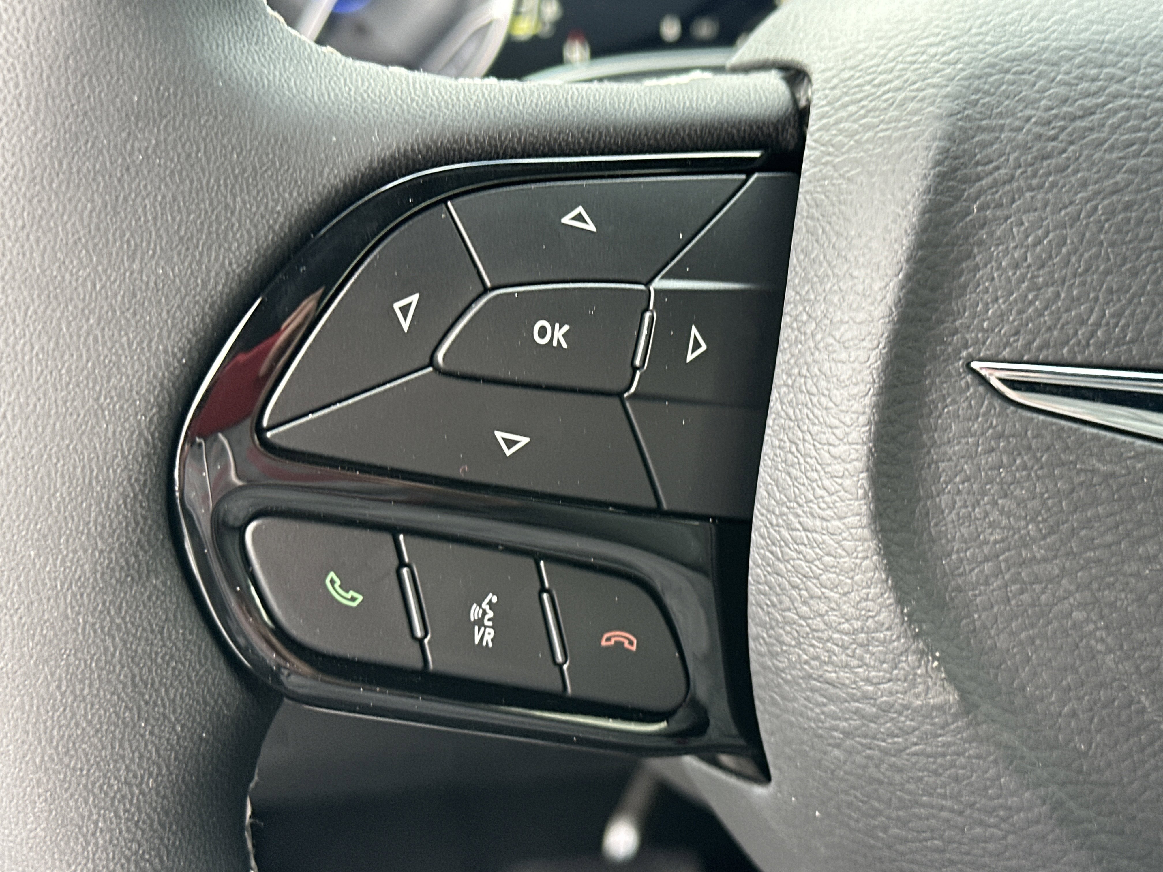 New 2026 Chrysler Pacifica Limited w/ S Appearance Package FWD image 12