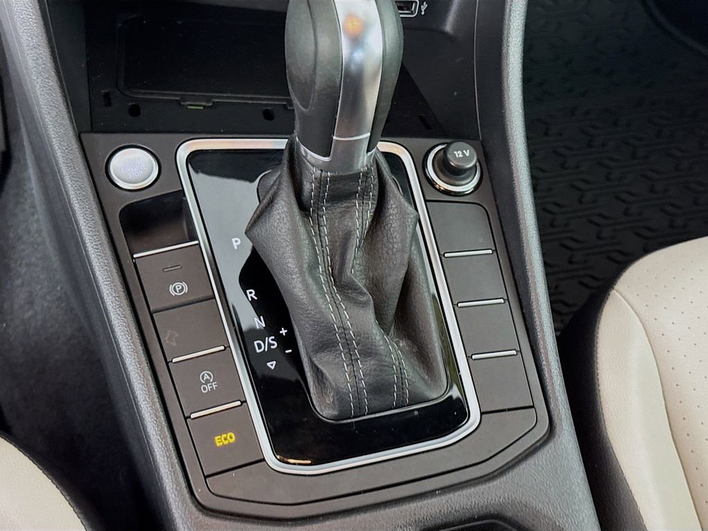 Used 2019 Volkswagen Jetta R-Line image 25