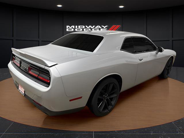 Used 2022 Dodge Challenger R/T w/ Performance Handling Group image 4