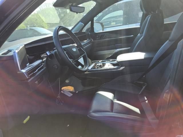 Used 2025 Cadillac Escalade IQ Luxury 2 w/ LPO, Premium Carpet Package AWD/4WD image 4
