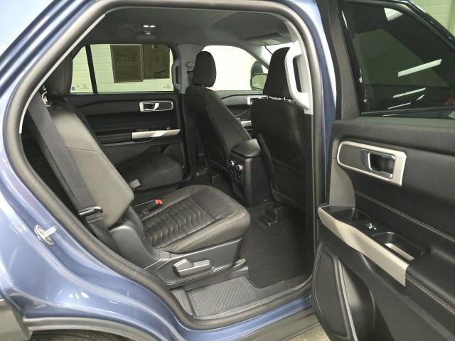 Used 2021 Ford Explorer XLT AWD/4WD image 8