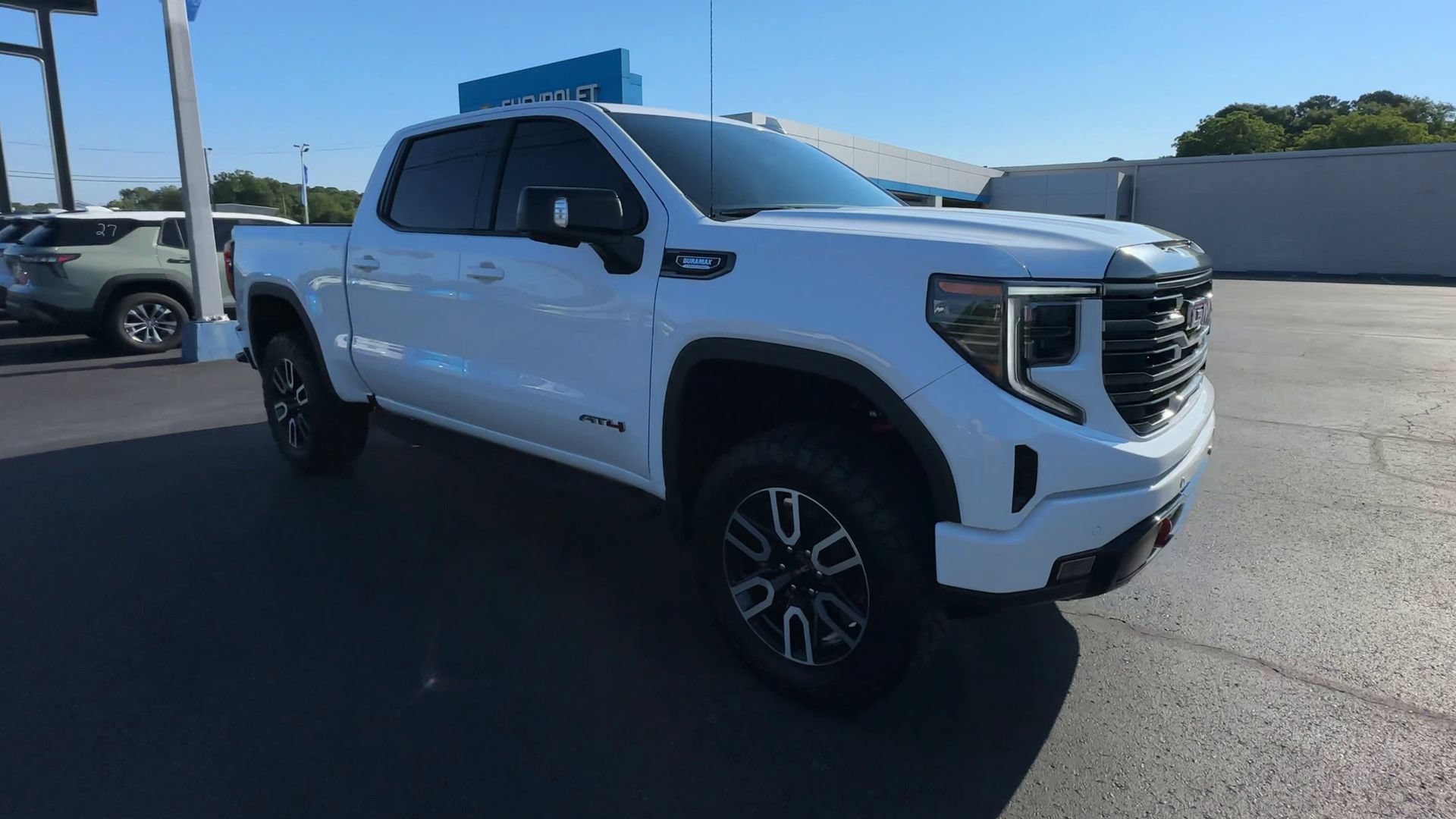 Used 2024 GMC Sierra 1500 AT4 w/ Technology Package AWD/4WD image 2