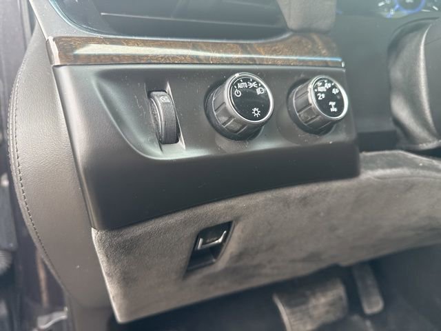 Used 2016 Cadillac Escalade Platinum image 26